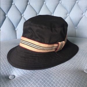 COPY - Burberry bucket/fedora hat!